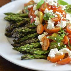 asparagus with tomatoes and goat cheese